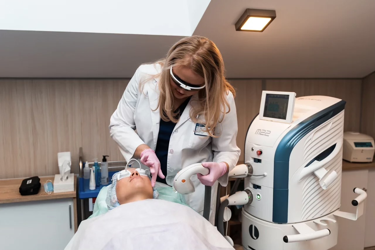 Новогоднее преображение для кожи: какой метод омоложения выбрать?