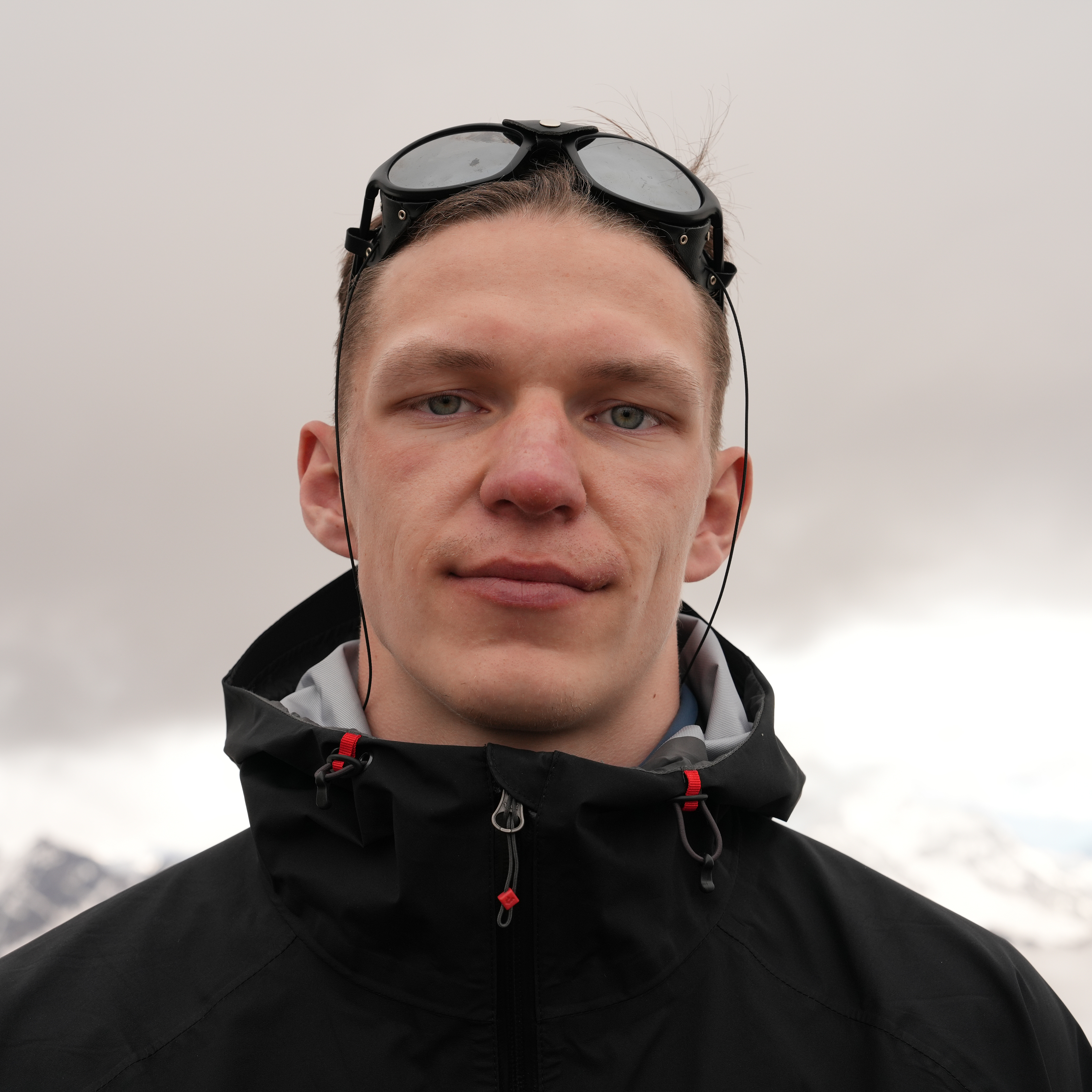 Алексей Безденежных