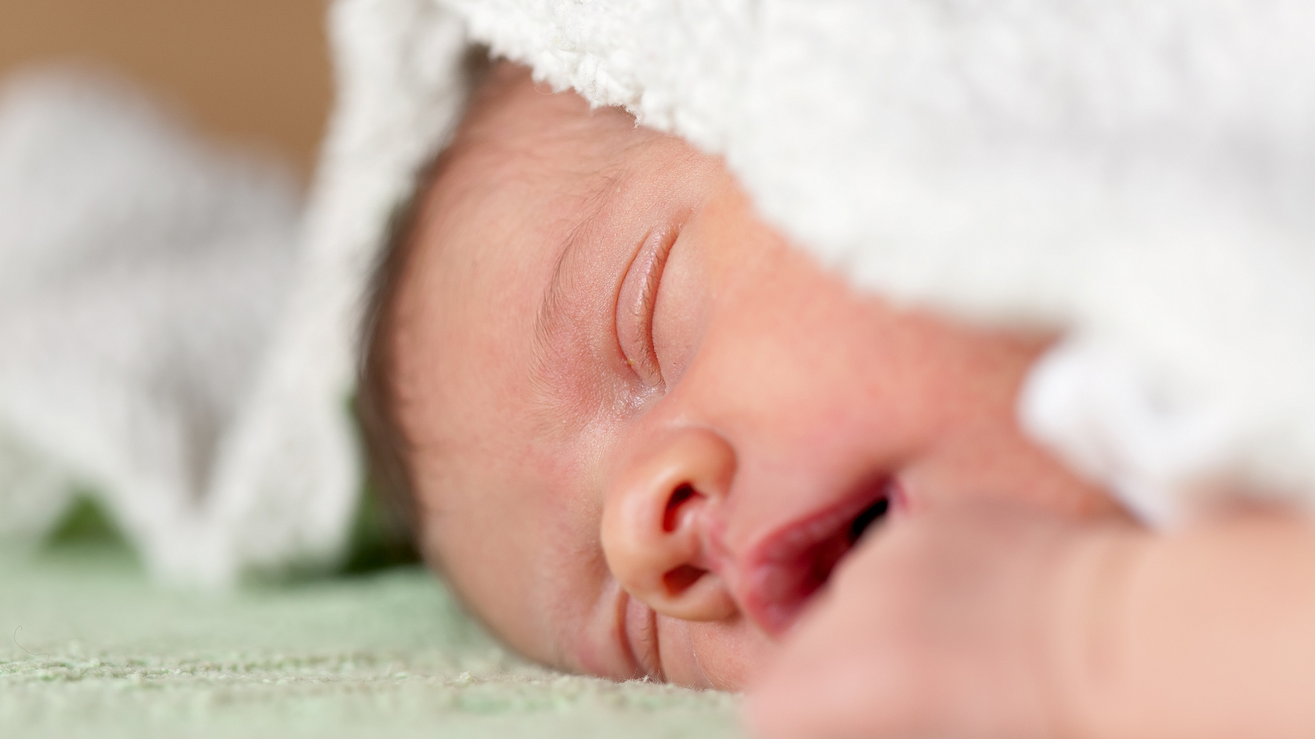 Уход за малышом с первых минут жизни