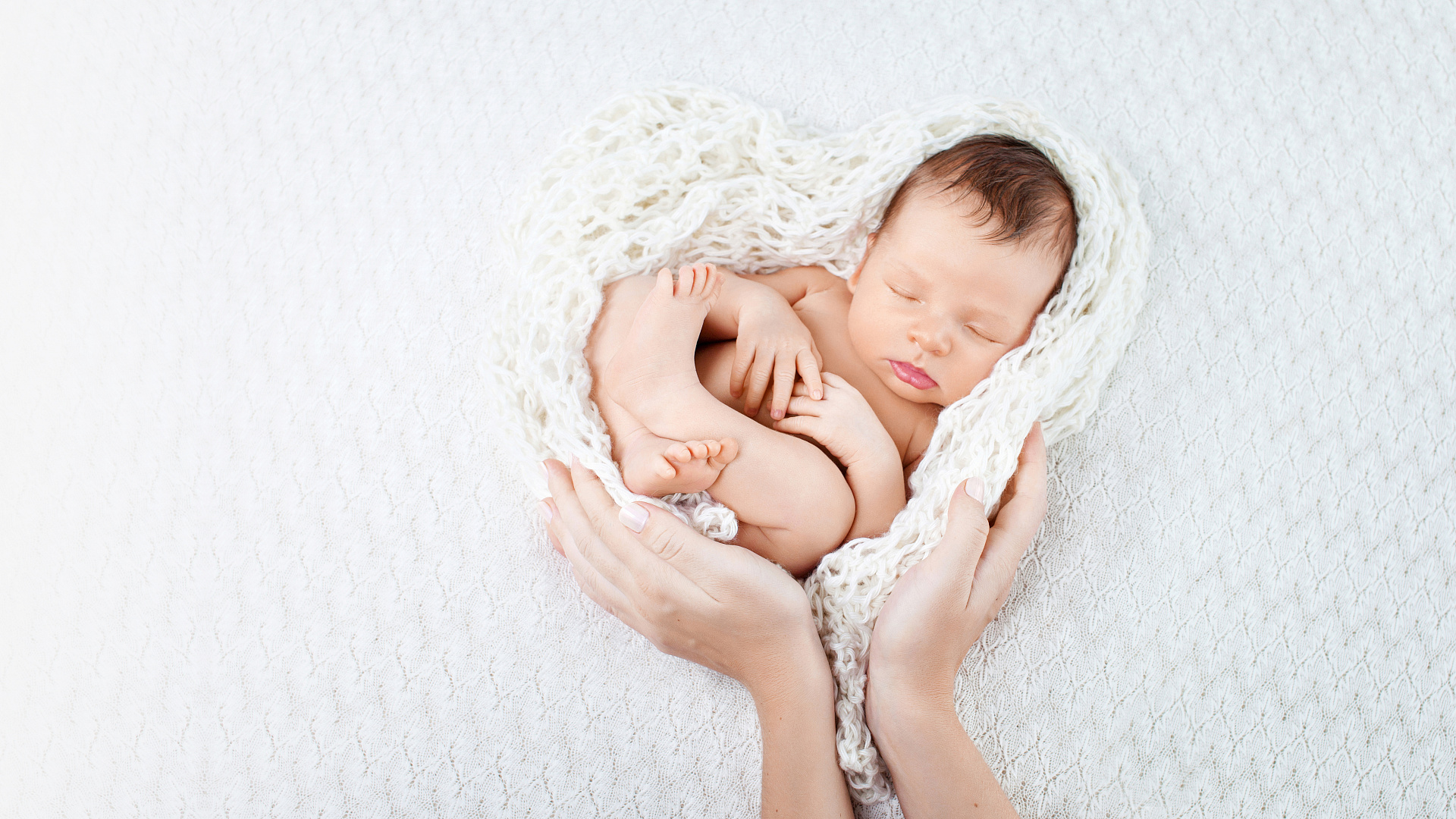 Уход за малышом с первых минут жизни